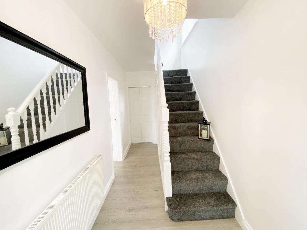 Luxurious Family Home In West Midlands Northfield Kültér fotó