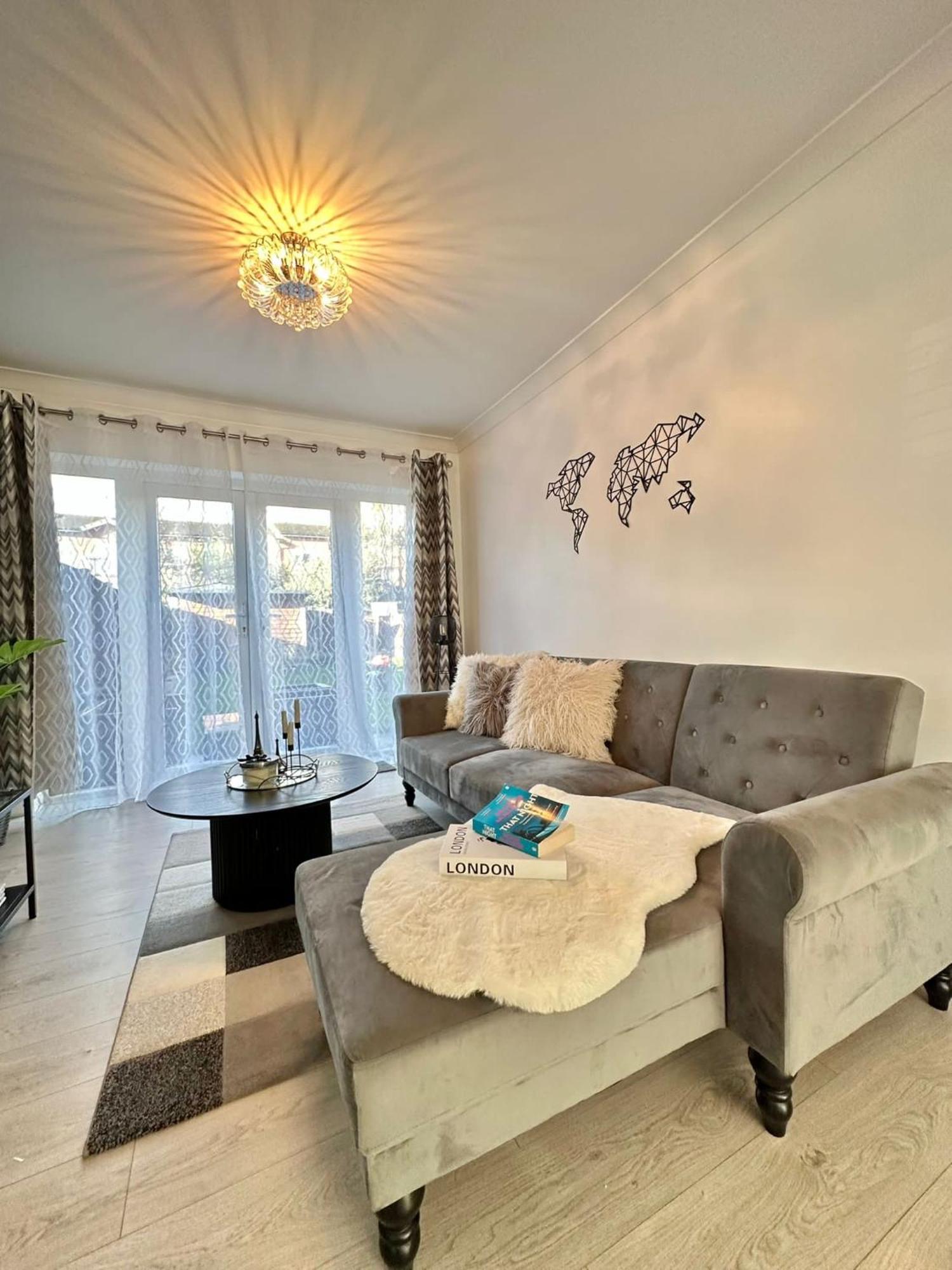 Luxurious Family Home In West Midlands Northfield Kültér fotó